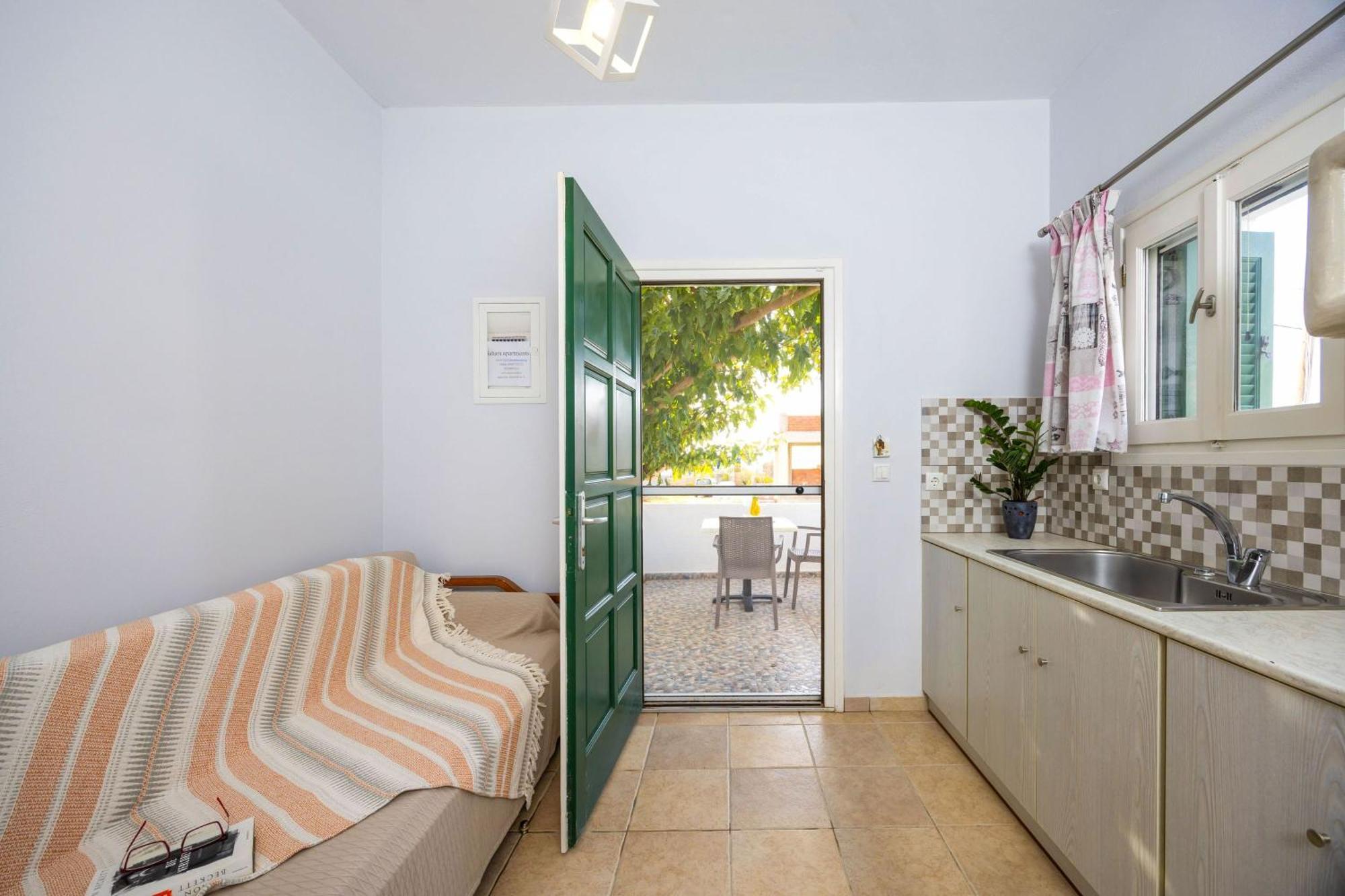 Sahara Beach Apartments - Kastraki Kastrákion Dış mekan fotoğraf